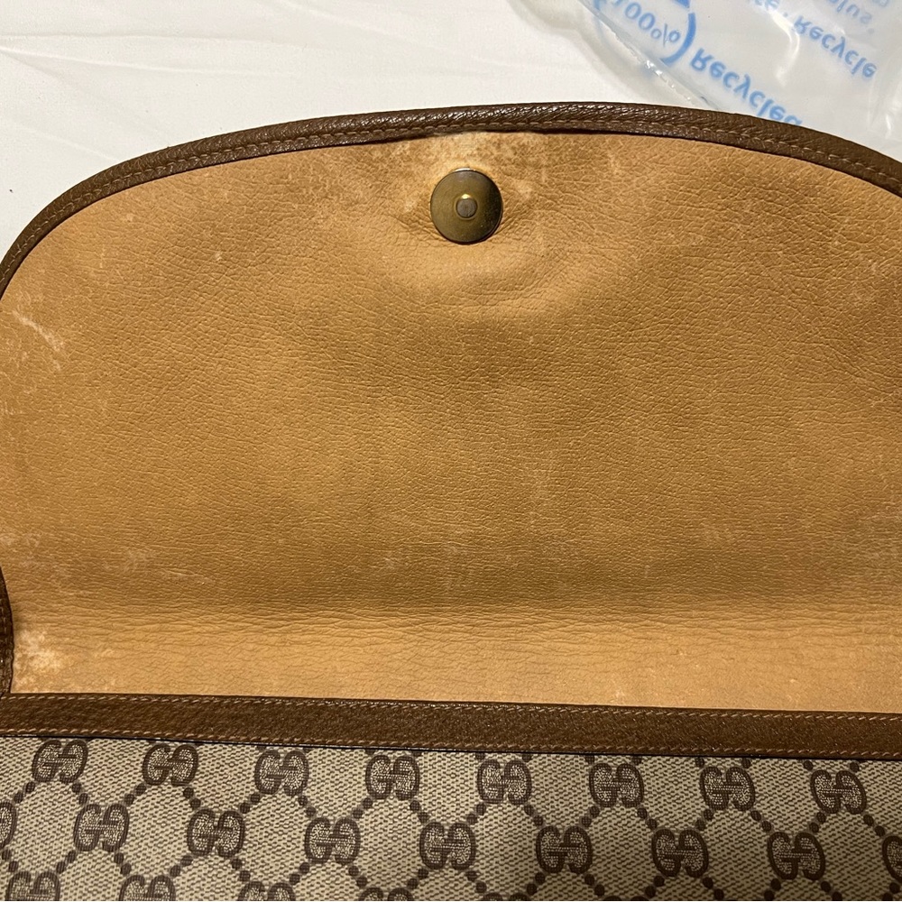 Vintage Gucci Clutch - Picture 10 of 15